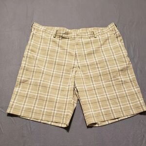 Nike Golf Shorts Size 42 Khaki plaid